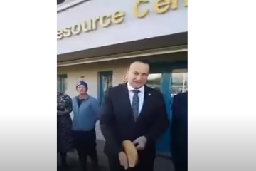 Garda Stop Woman Truth Bombing Leo Varadkar