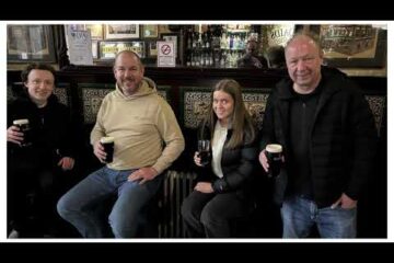 Walking to McDaids Pub in Dublin