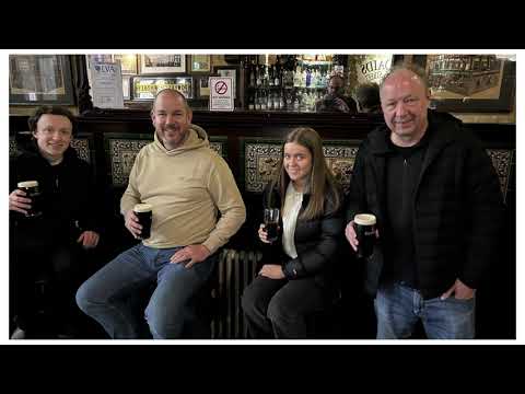 Walking to McDaids Pub in Dublin