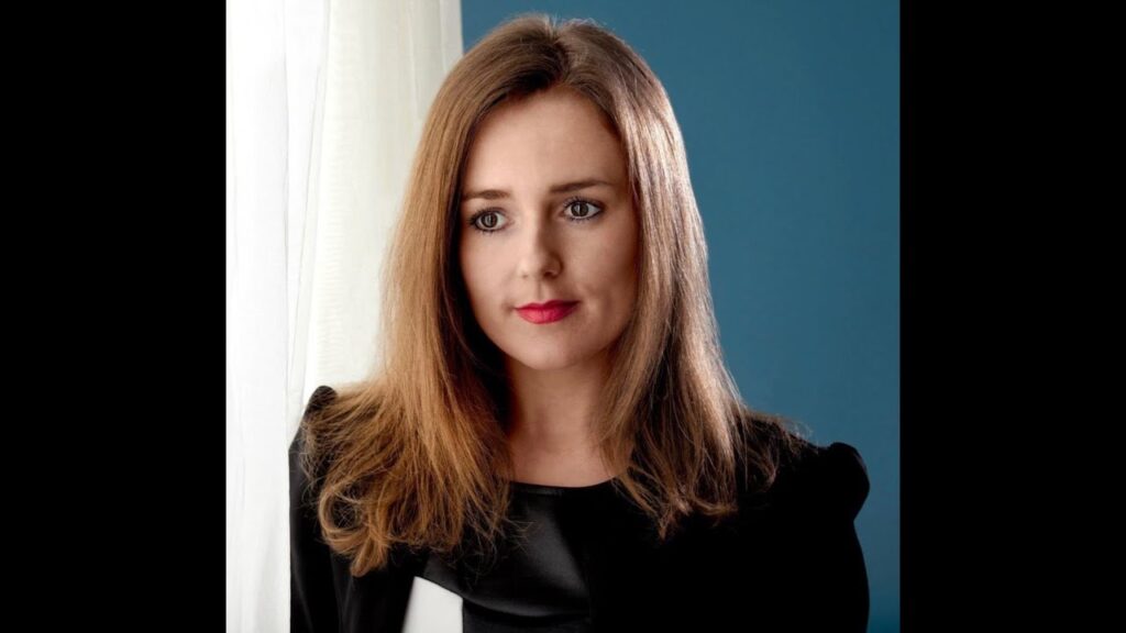 Sarah Louise Mulligan Anti-ILLEGAL Immigration Presidential Candidate 🇮🇪 Gives Speech, Q&A. Dublin.