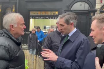 “My Child’s In Germany Because Of Your Policies” Passionate Father Confronts Simon Harris – Ireland “My Child’s In Germany Because Of Your Policies” Passionate Father Confronts Simon Harris – Ireland