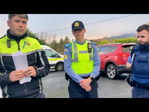 BREAKING: Police arrive at Burke home to arrest teacher Enoch Burke