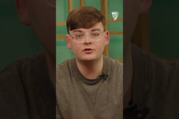 Married teacher bombarded 16-year-old student with 250,000 Snapchat messages