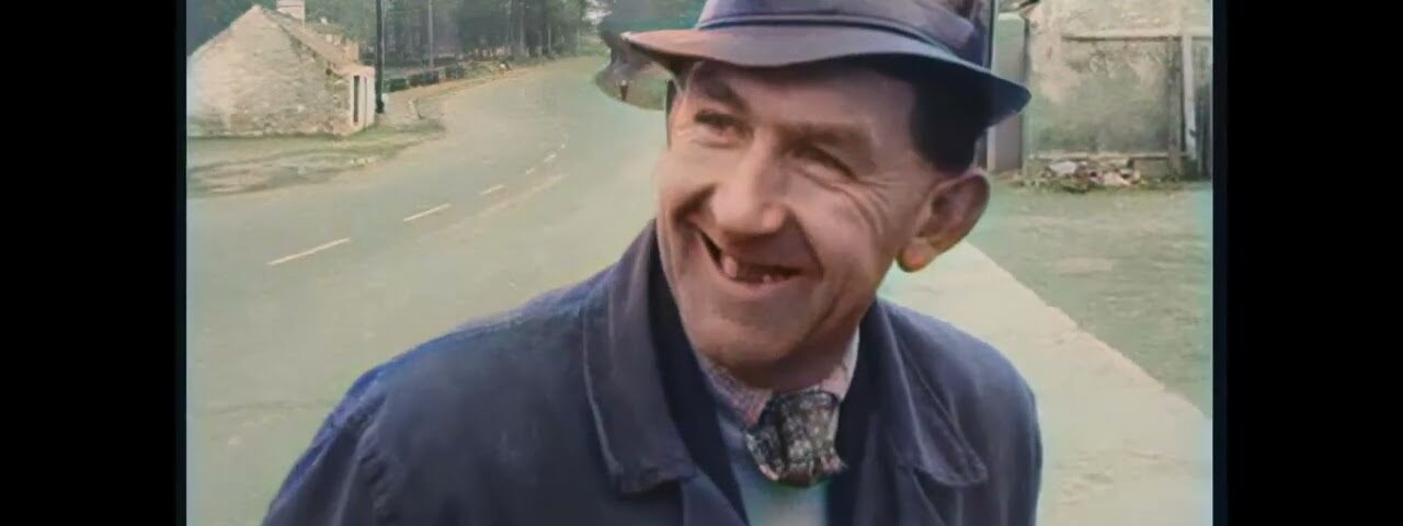 Sunday pub opening hours 1972