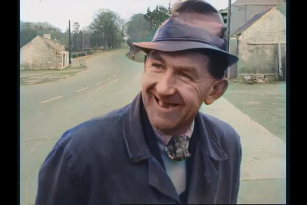 Sunday pub opening hours 1972