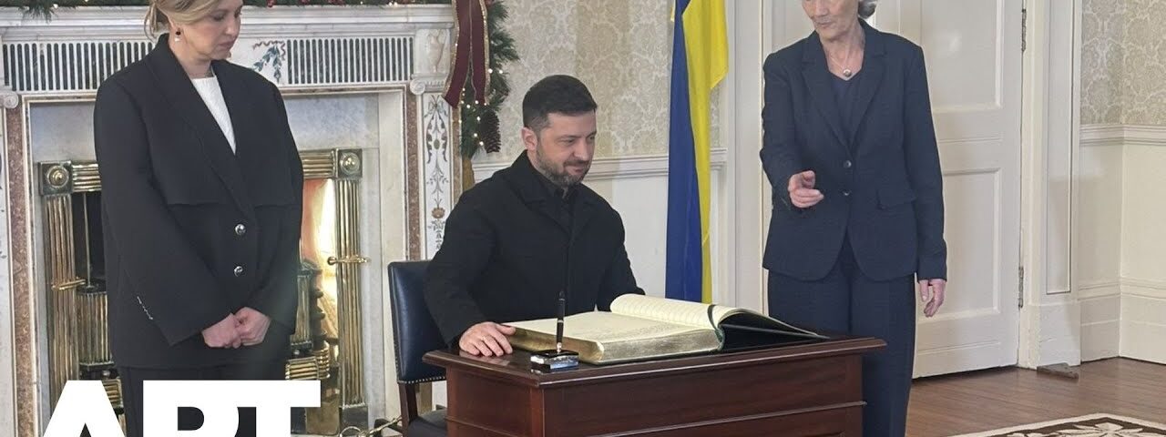 Zelensky Welcomed by Ireland’s Connolly as Kyiv Strengthens Ties on First Official Visit